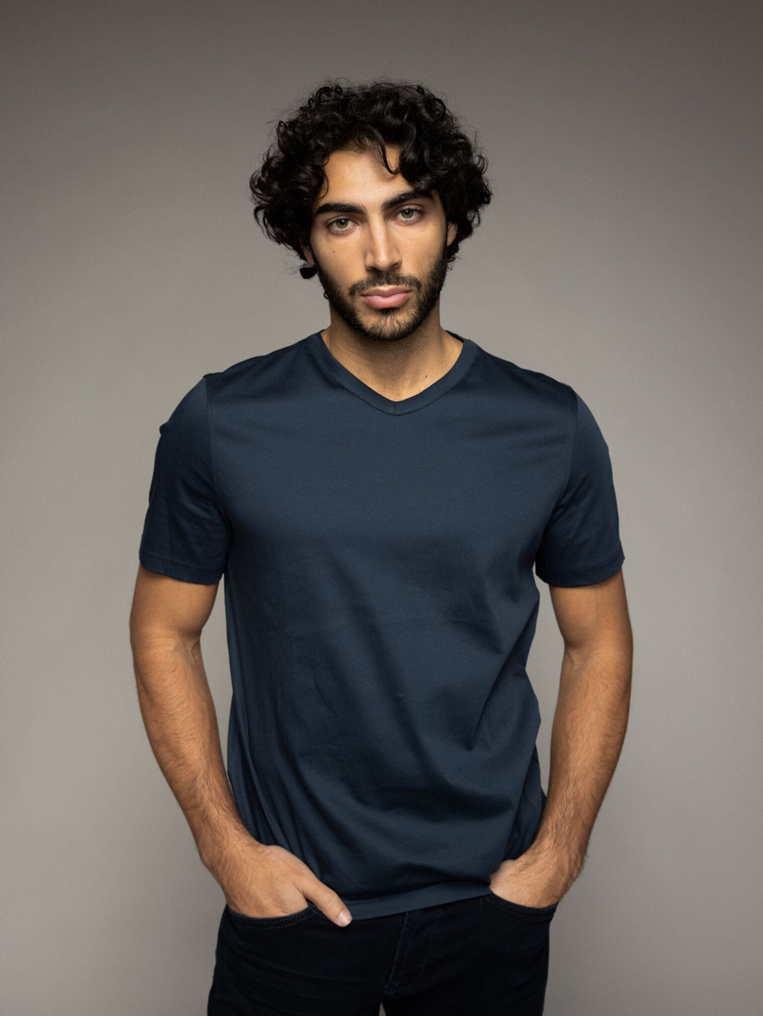 Modelshot / Navy / Detail